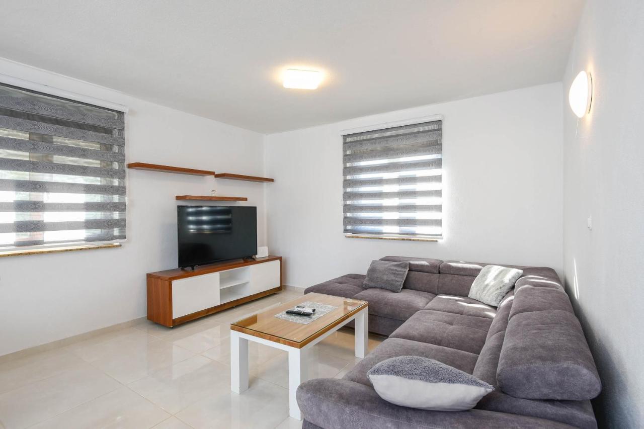 Lidija Apartmani โอเรบิก ภายนอก รูปภาพ